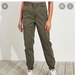 Hollister Ultra High Rise Cargo Joggers